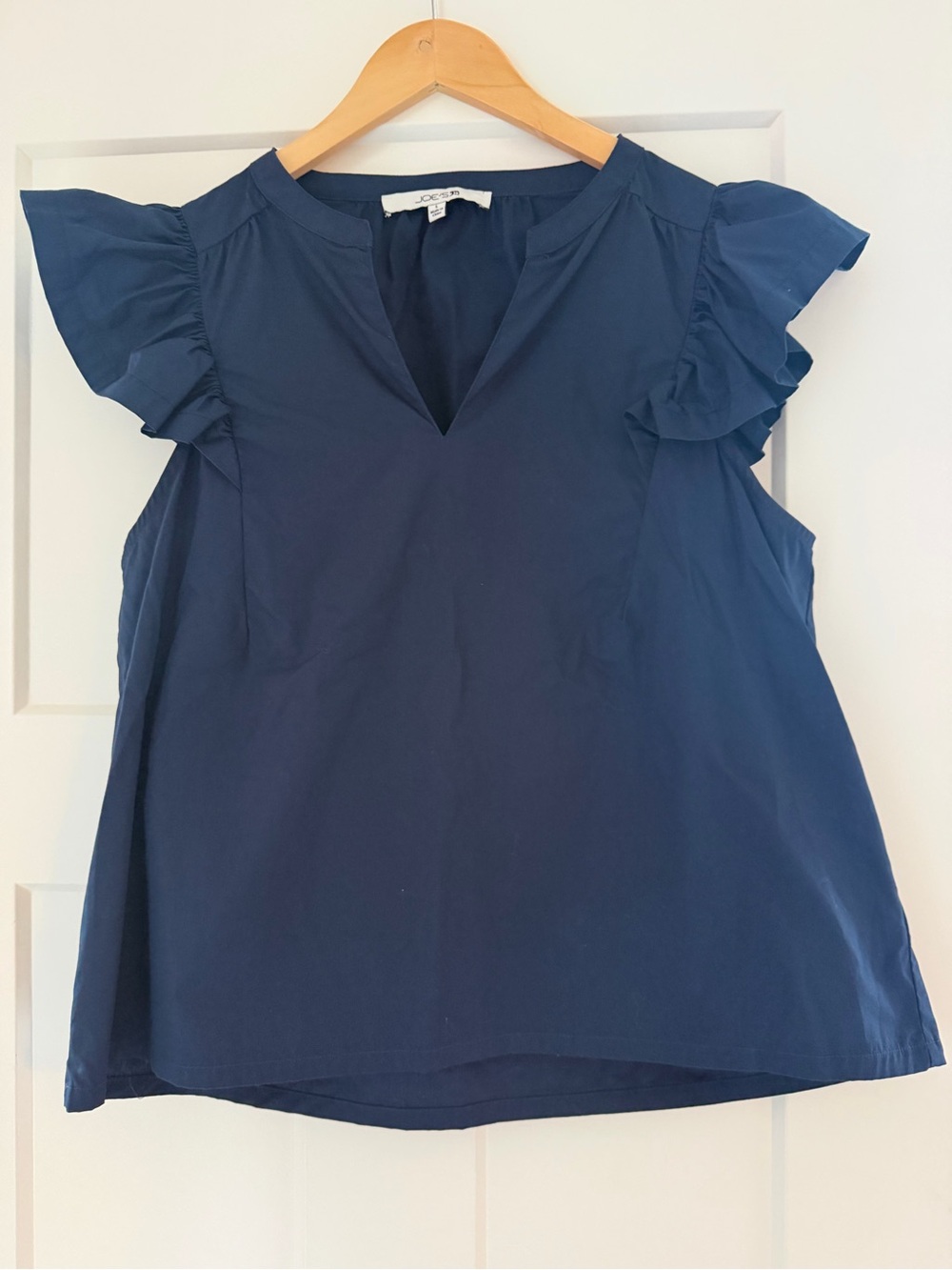 JOES Navy Flutter Sleeve Split-Neck Blouse